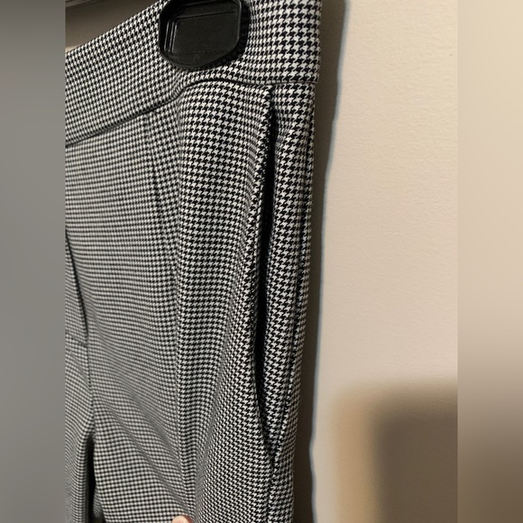 Babaton Atelier Houndstooth Check Conan Crop Pant, size 6 - Picture 9 of 11